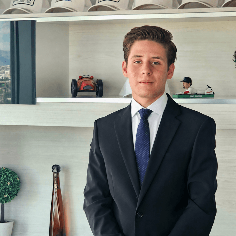 Retrato de Edoardo Balandrano, CEO de LOGIA